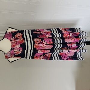 Vince Camuto flowy floral shift dress, size medium